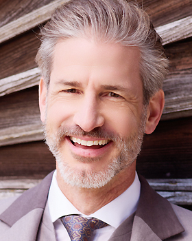 Oliver J.