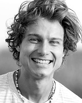 Niklas M.